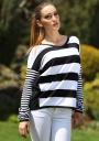 Long sleeve striped ladies top in black and white