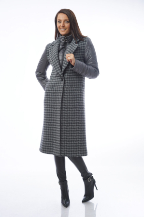 Long women's coat with an interesting design 12010-Т26-T4