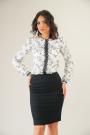 Women's blouse with floral motifs with lace elements 82127-111