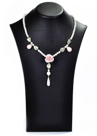 Colier din trandafir natural, sidef, perle Swarovski si mallorca Tender Rose Dannyra Jewels